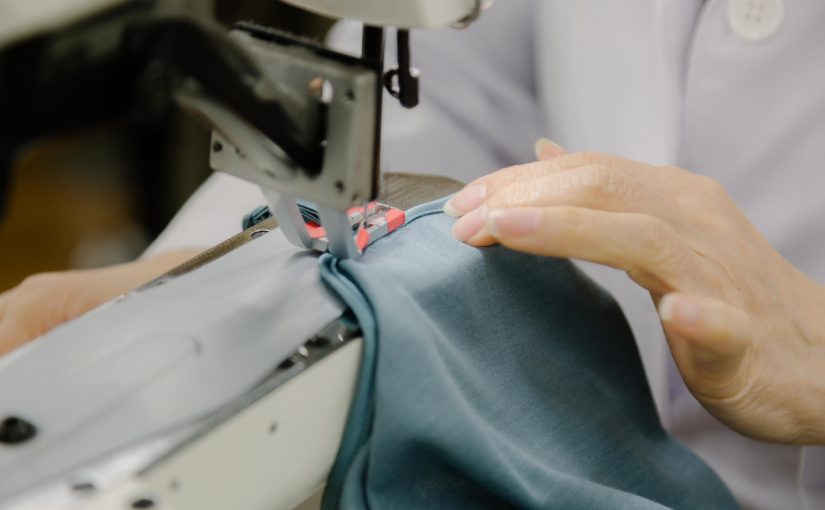 インナーウェア業界で唯一の方式を採用。細部にまでこだわって縫製されることで生まれるAROMATIQUE珠玉の製品